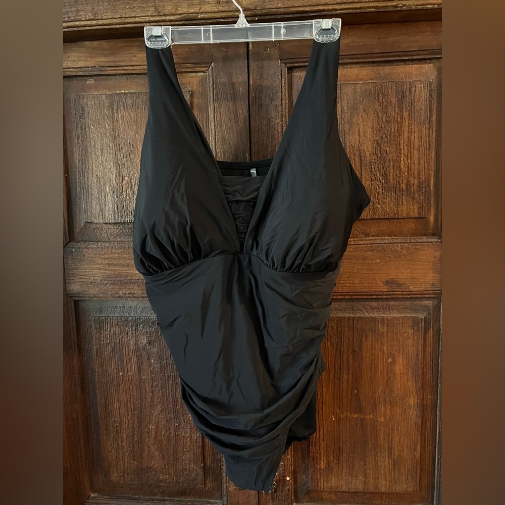 Lands' End Plus Size Slender Suit Grecian Low Leg One Piece Swimsuit sz 24W DDD - Picture 7 of 15